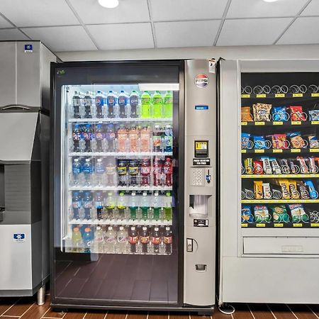 Comfort Inn Кадилак Екстериор снимка