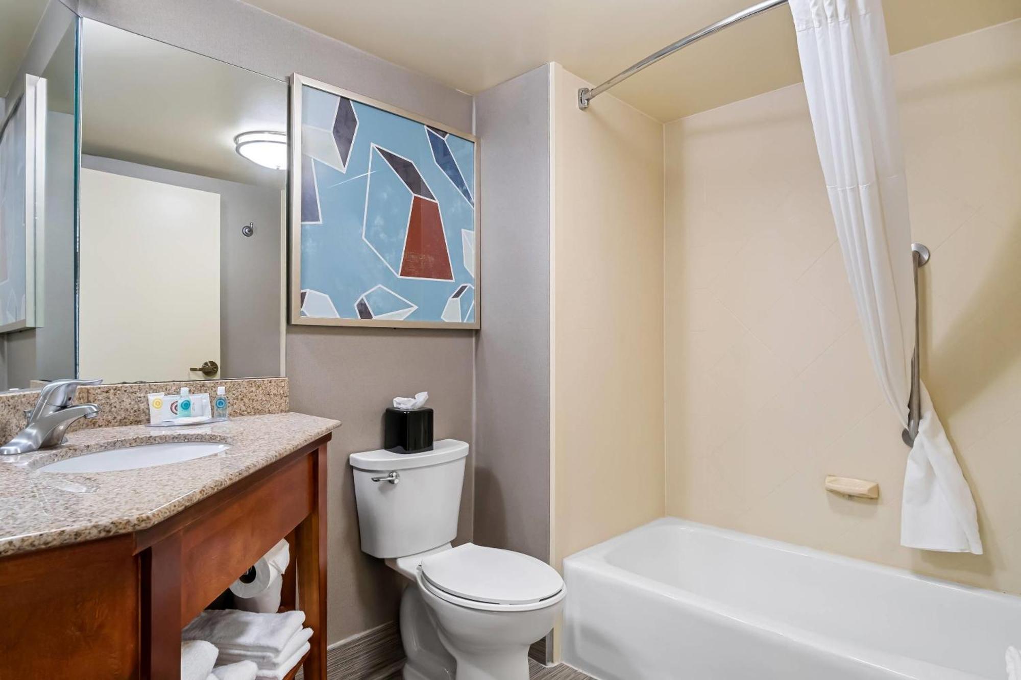 Comfort Inn Кадилак Екстериор снимка