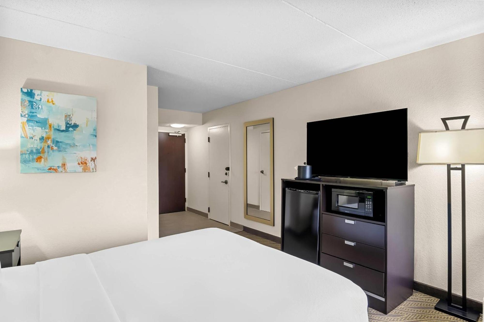 Comfort Inn Кадилак Екстериор снимка