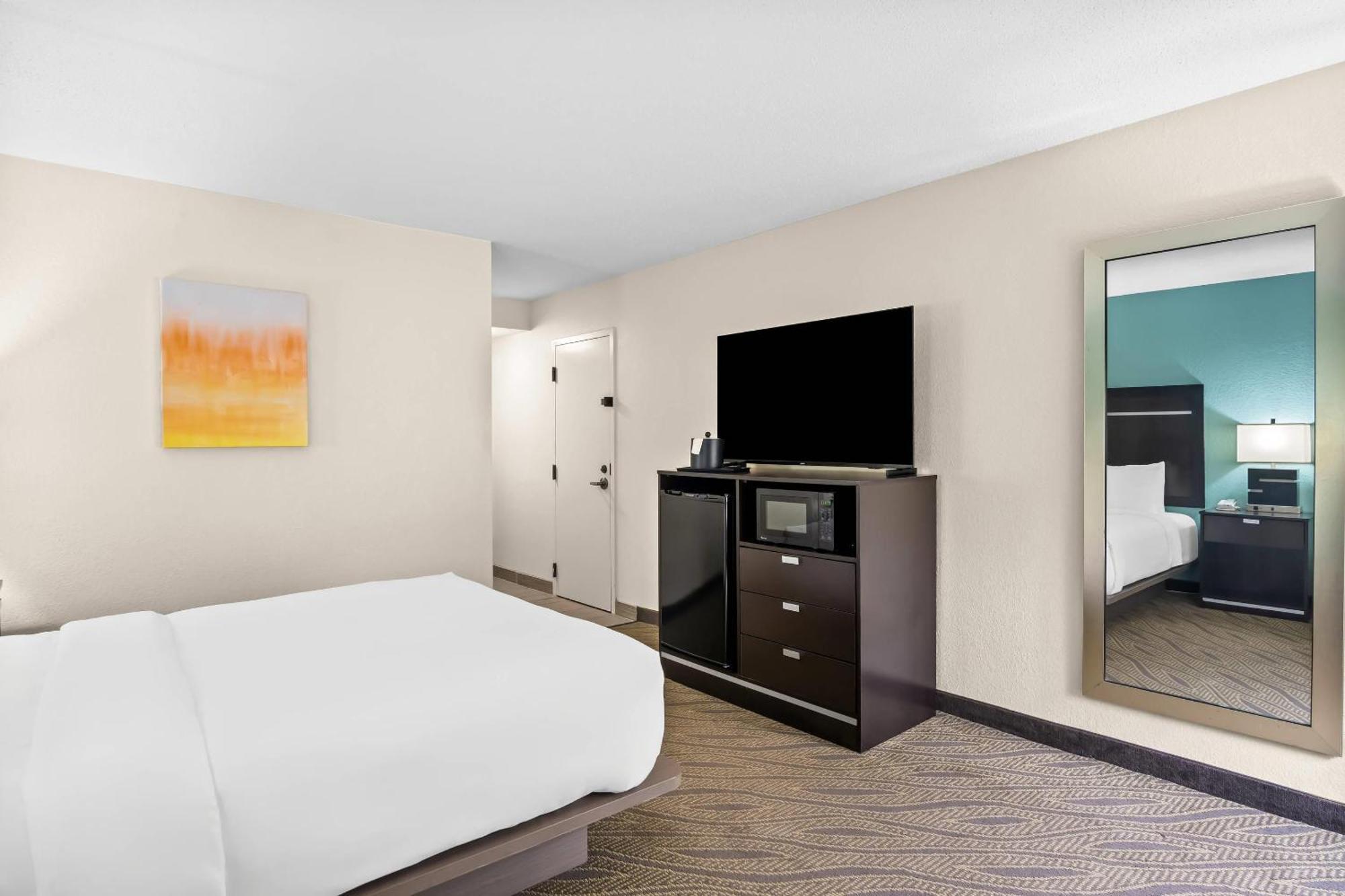 Comfort Inn Кадилак Екстериор снимка