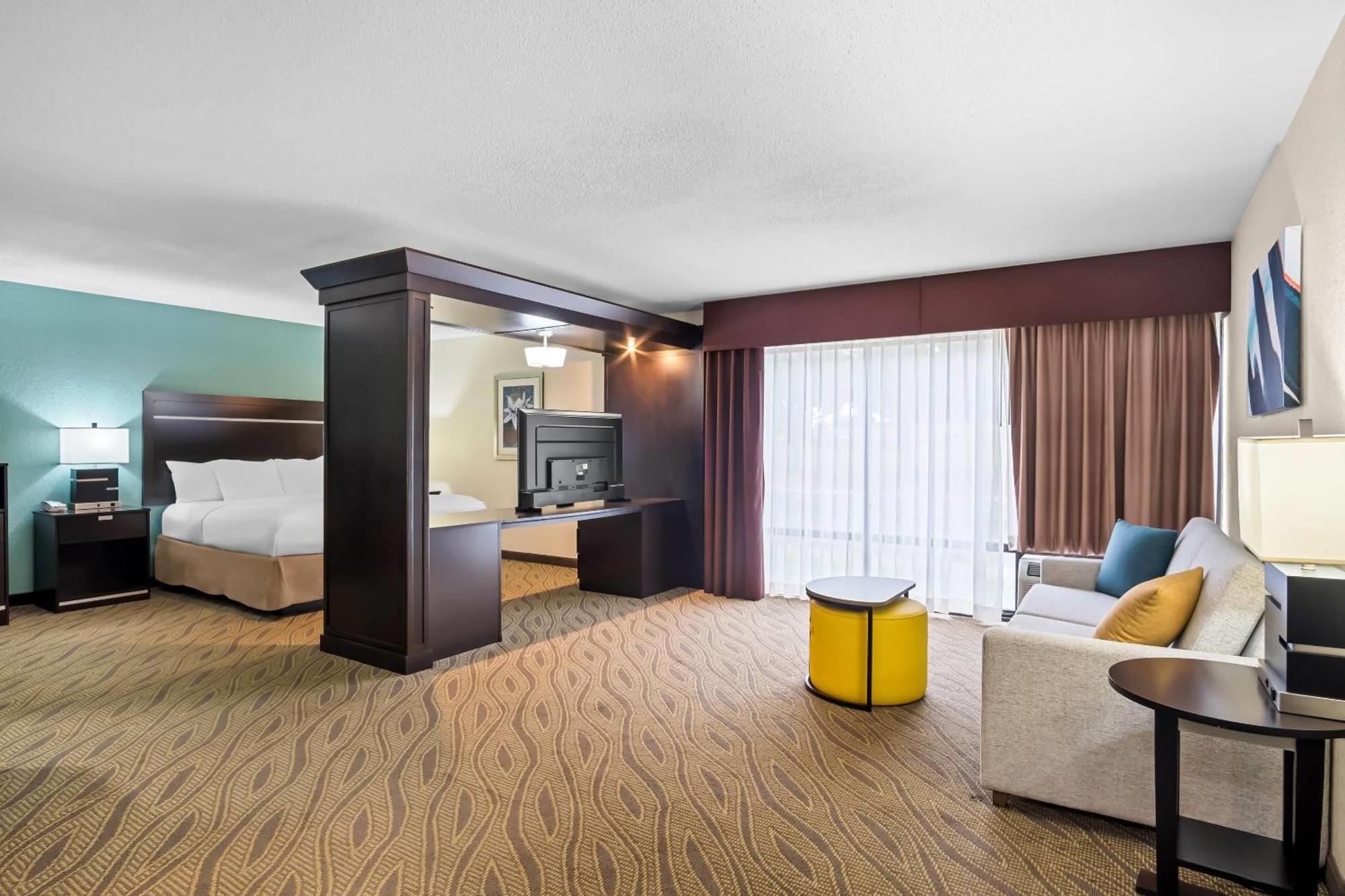 Comfort Inn Кадилак Екстериор снимка