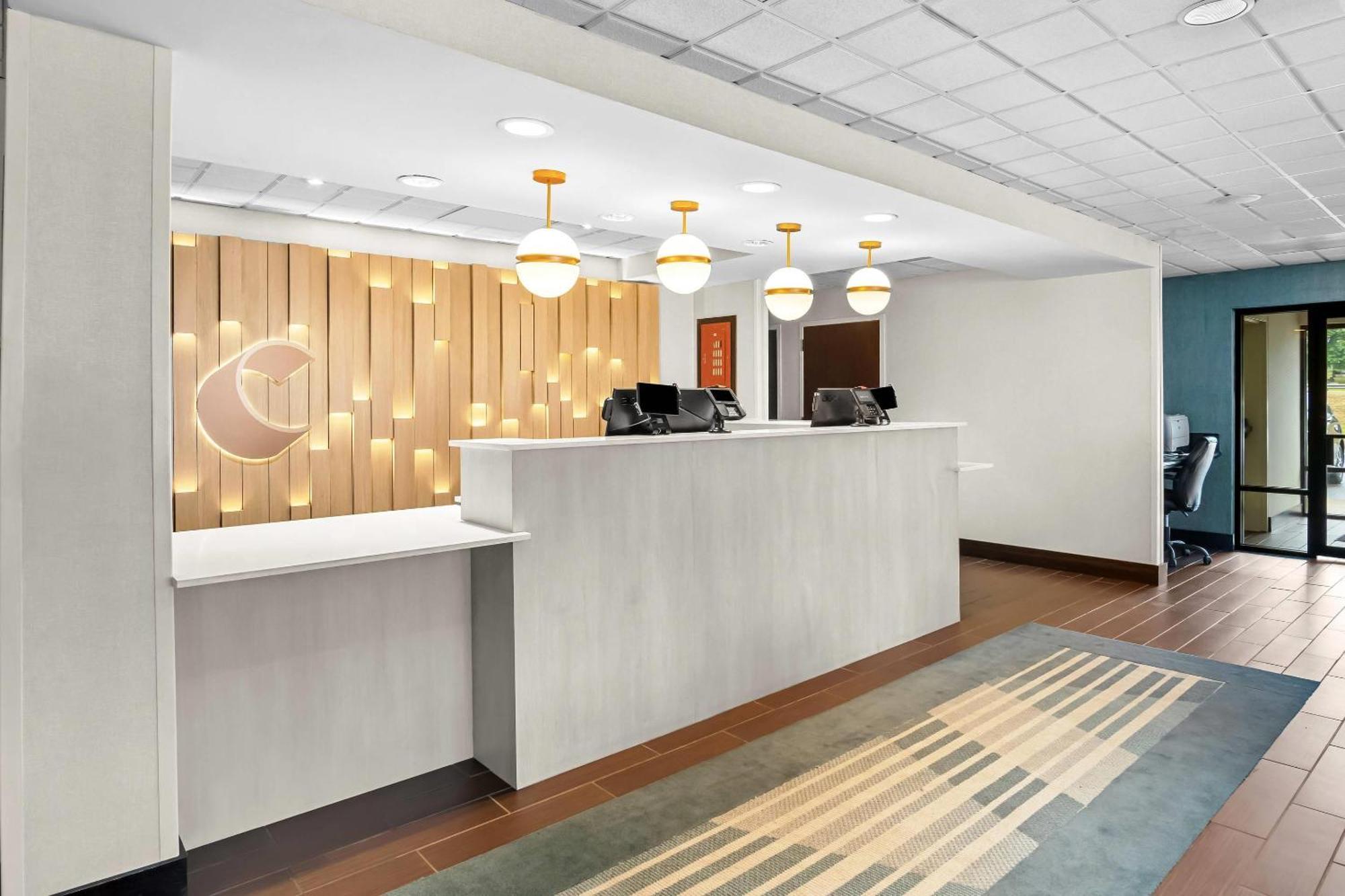 Comfort Inn Кадилак Екстериор снимка